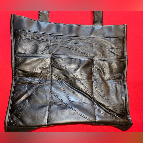 Golf Handbag from Miramichi, NB 🇨🇦 - Picture 7 of 9